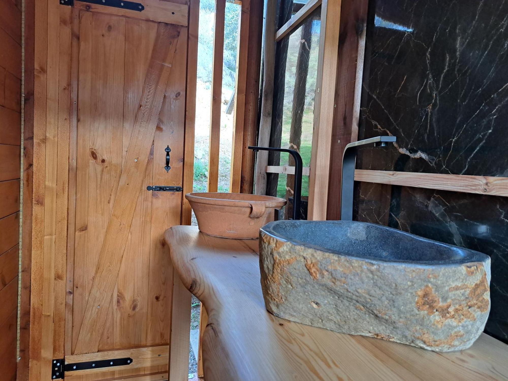 Wooden House At The Mountain-Private Guest House Paranimfoi ภายนอก รูปภาพ