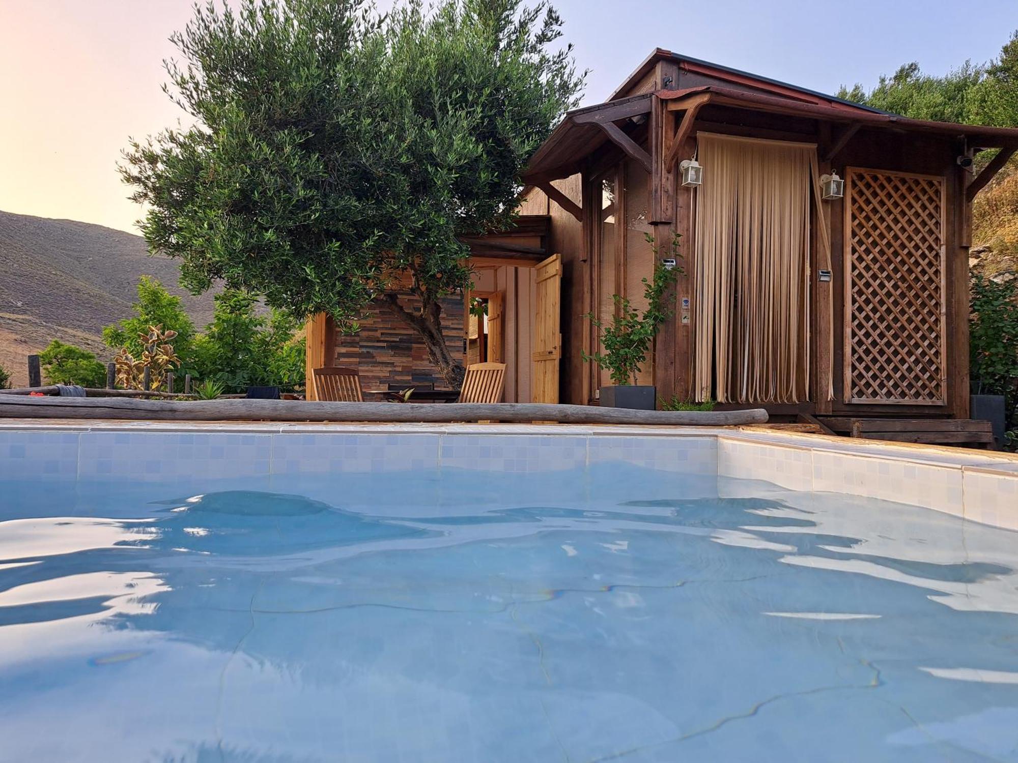 Wooden House At The Mountain-Private Guest House Paranimfoi ภายนอก รูปภาพ