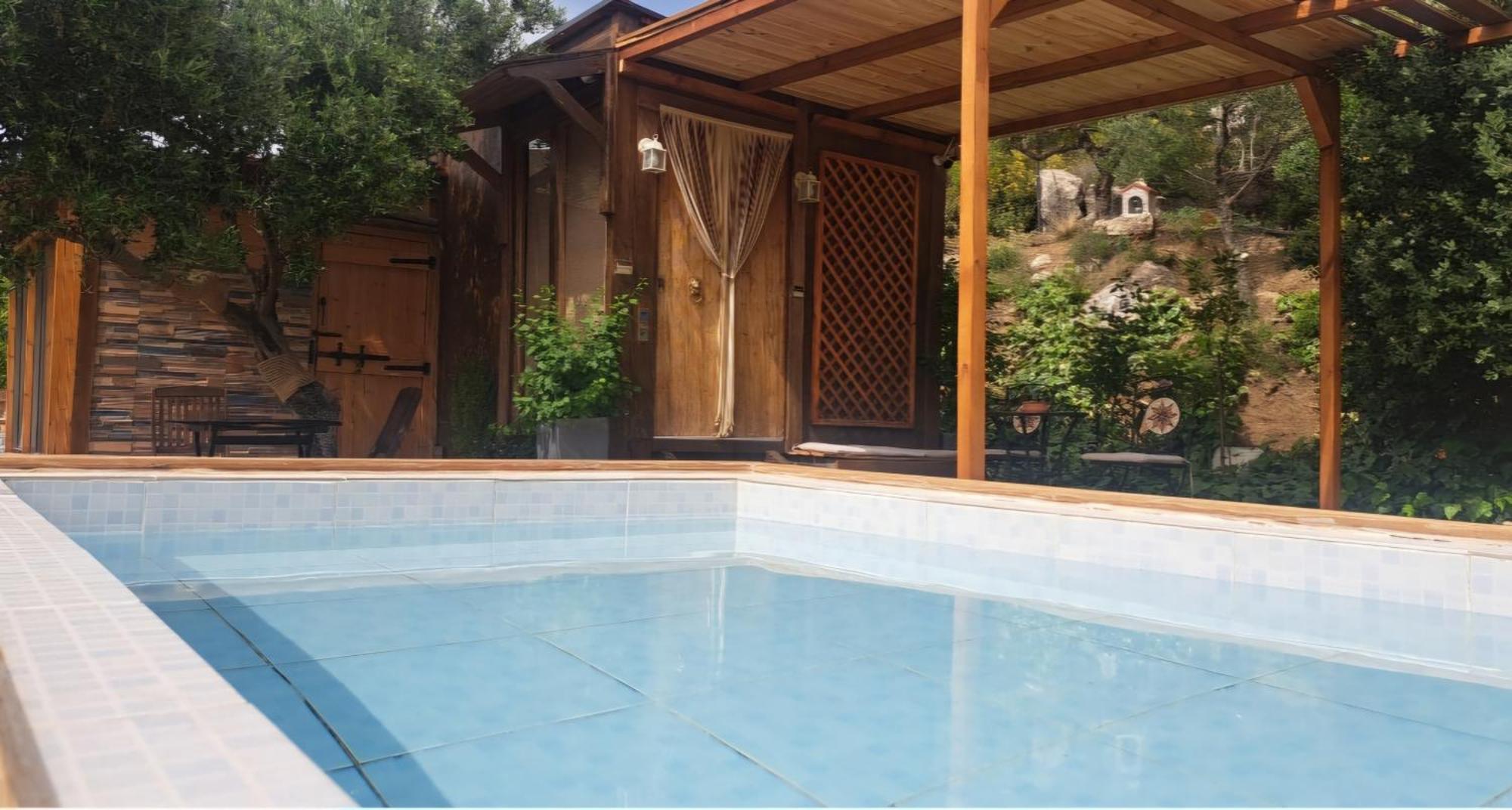 Wooden House At The Mountain-Private Guest House Paranimfoi ภายนอก รูปภาพ